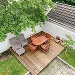 Central - 2 Bedrooms - 2 Bathrooms - Balcony - Parking - Close To Ons 아파트 *