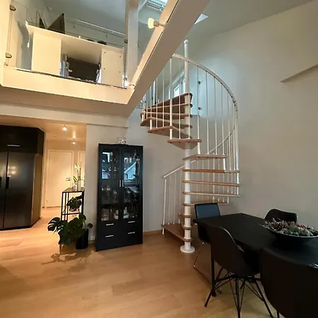 - 2 Bedrooms - 2 Bathrooms - Balcony - Parking - Close To Ons * 스타방에르